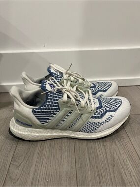 adidas Ultra Boost Primeknit Sneakers - White & Navy
